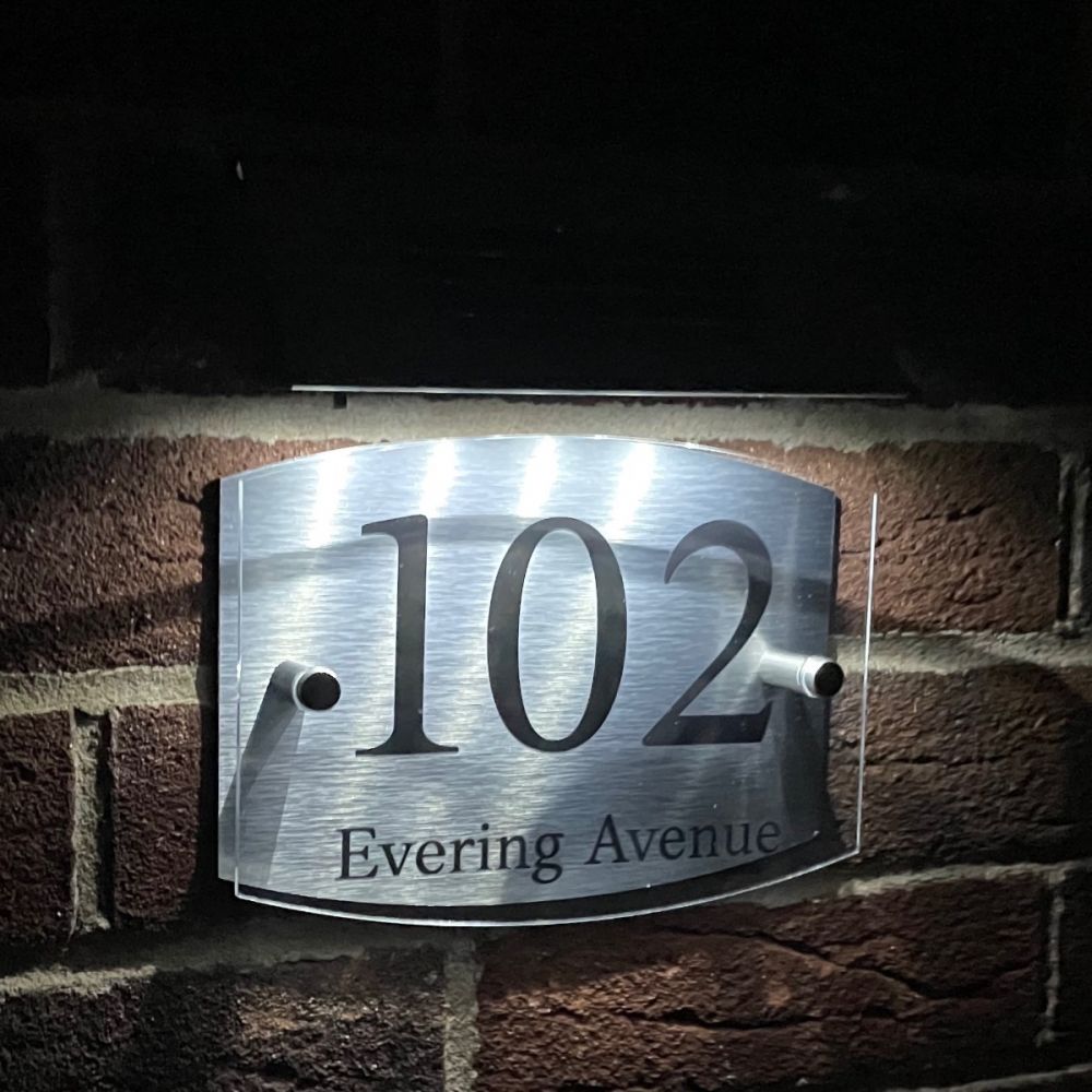 Personalised Curve Metal Acrylic Door Sign with Solar Light (DBCurve_Solar)